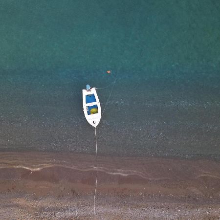 Seashore Beachfront Villa Lakhania Exterior foto