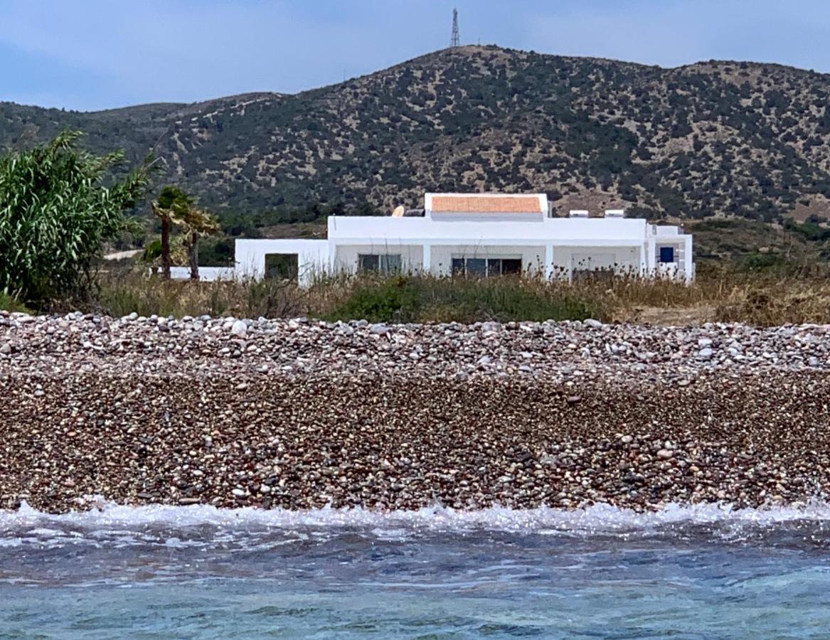 Seashore Beachfront Villa Lakhania Exterior foto